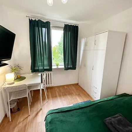 Anielewicza 26 Hotell *