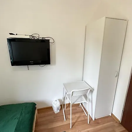 Anielewicza 26 Hotell *