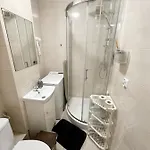 Anielewicza 26 Szálloda *