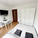 Anielewicza 26 * Varsó
