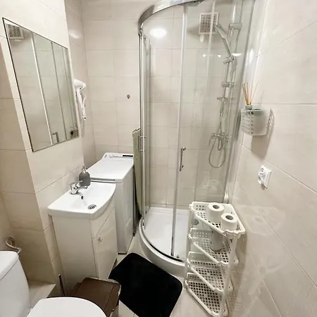 Anielewicza 26 Hotel *