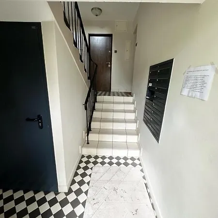 Anielewicza 26 Hotel *