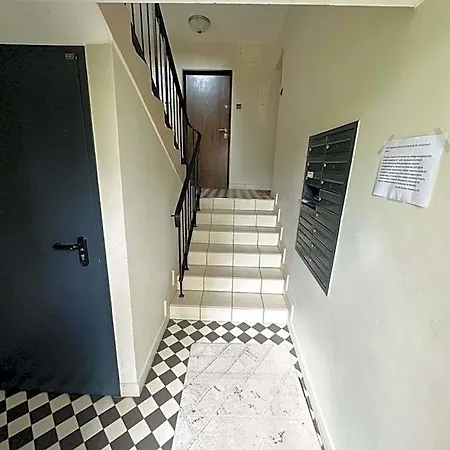 Otel Anielewicza 26 *