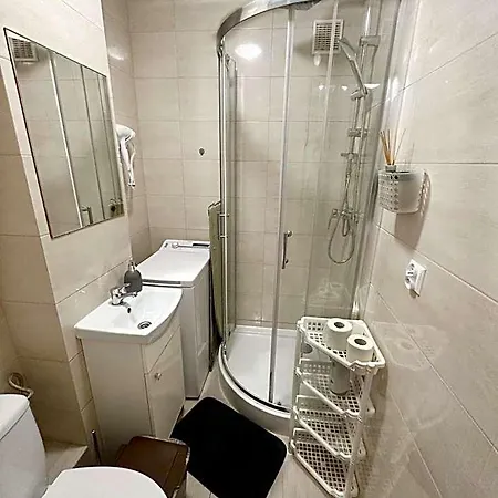 Anielewicza 26 Otel *