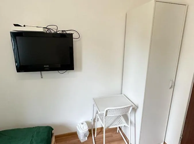 Anielewicza 26 Hotel *